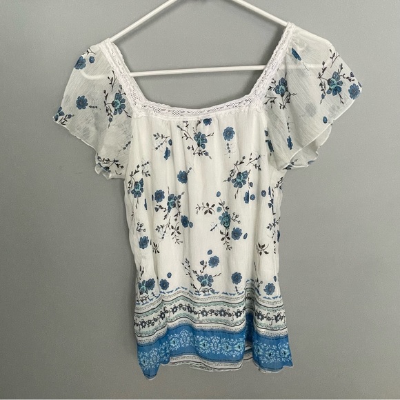 3/$20 | Ricki’s Floral top - Picture 3 of 5